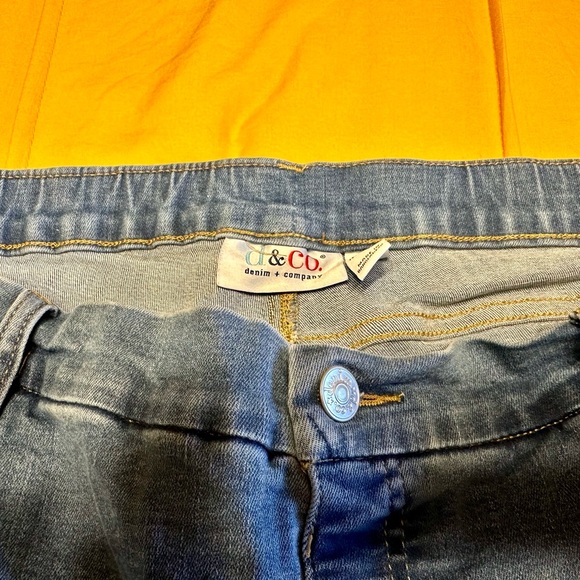 Denim & Co. Jeans - Picture 3 of 4